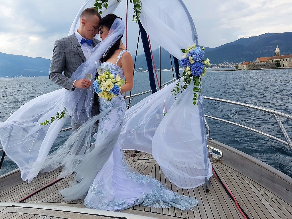 свадьба в Черногории на яхте