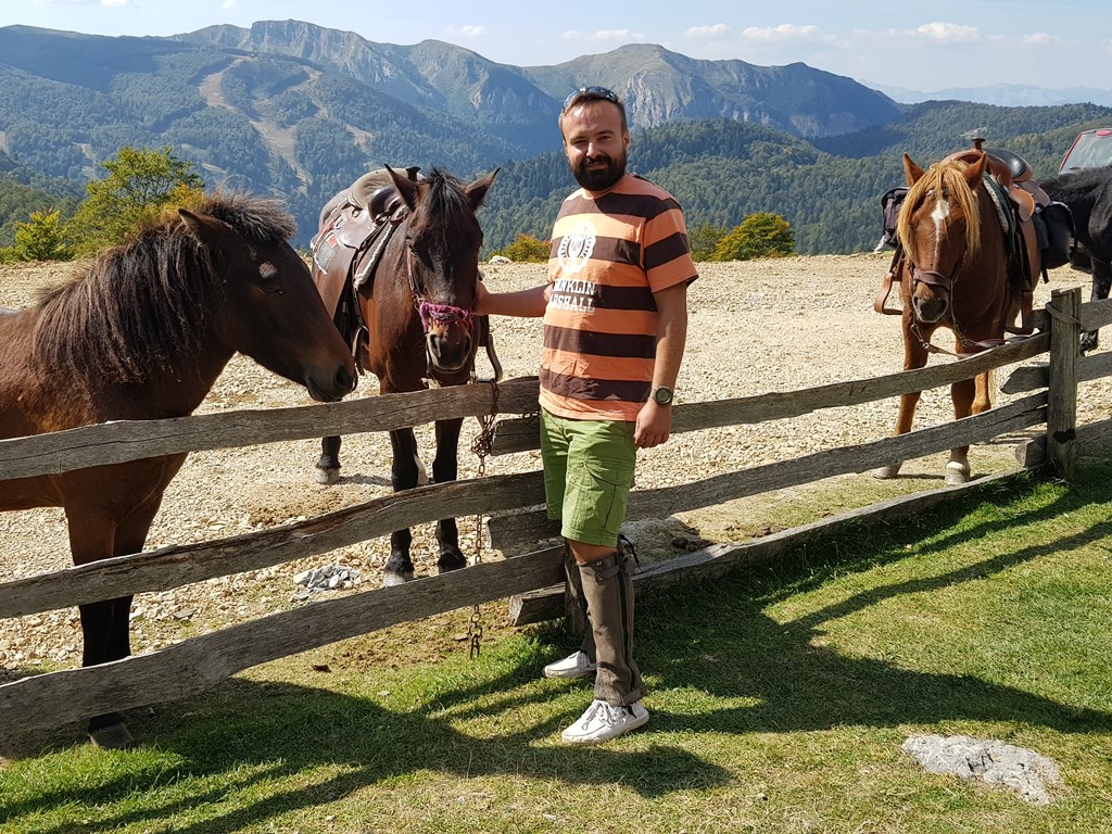 конные прогулки в Черногории
