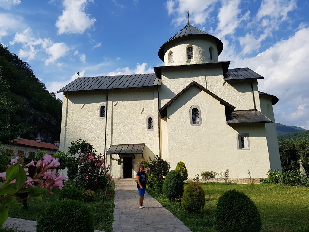 монастырь Морача