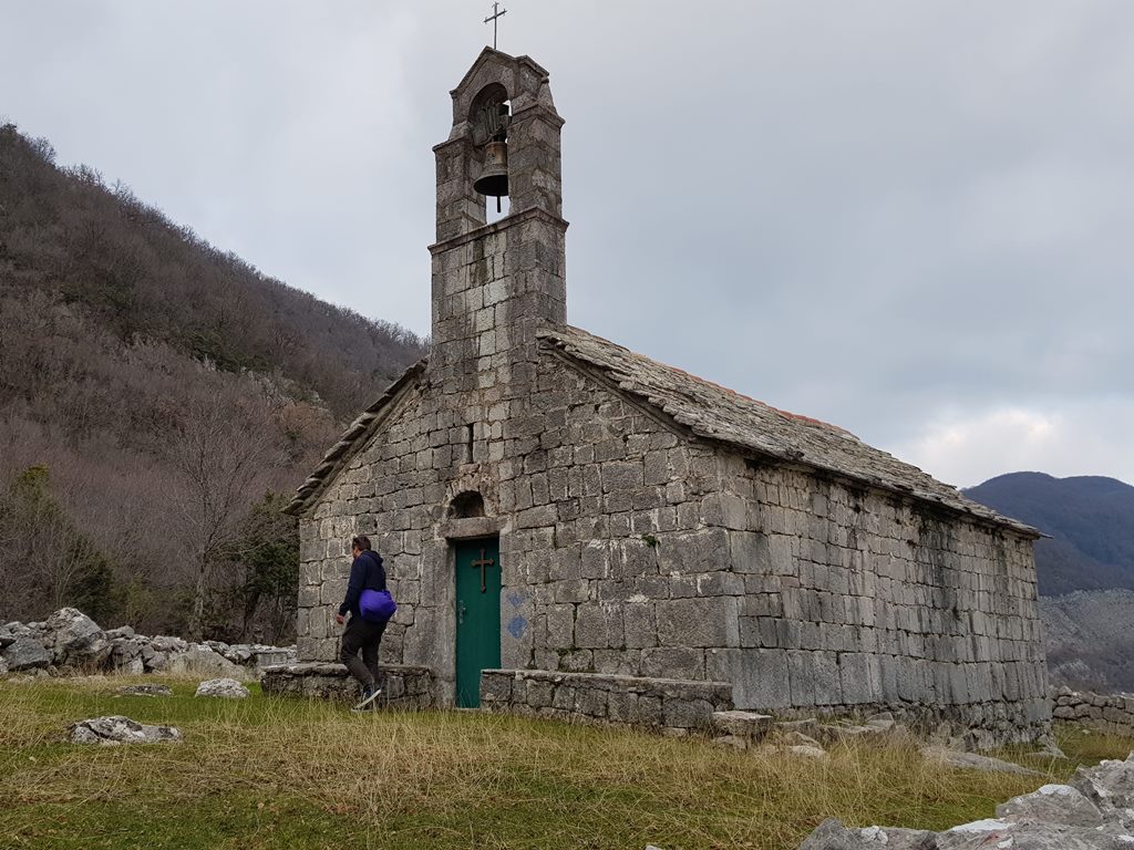 старые церкви Черногории