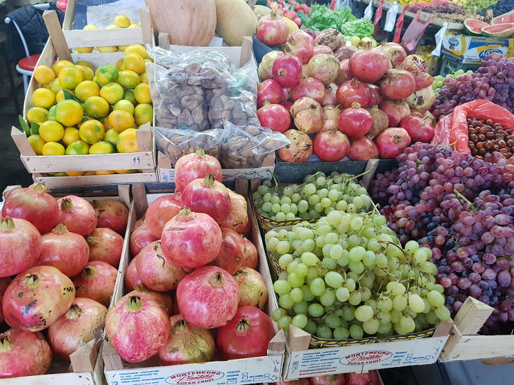 фрукты осень в Черногории