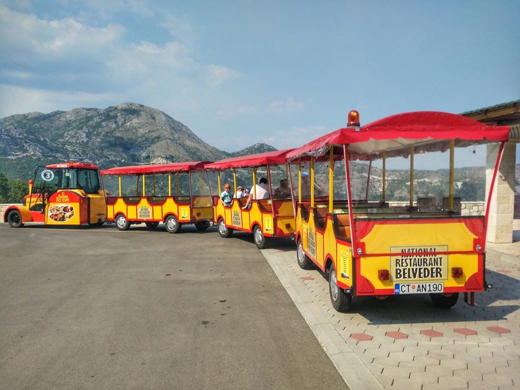 Липская пещера в Черногории