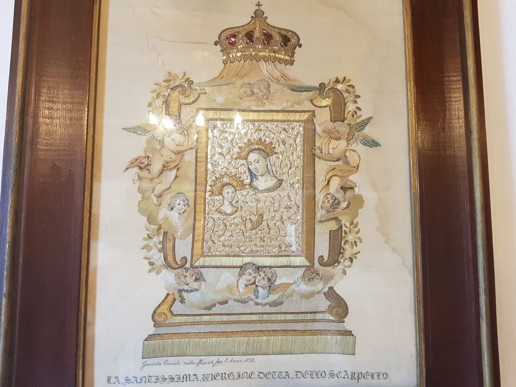 остров Богородицы на рифе