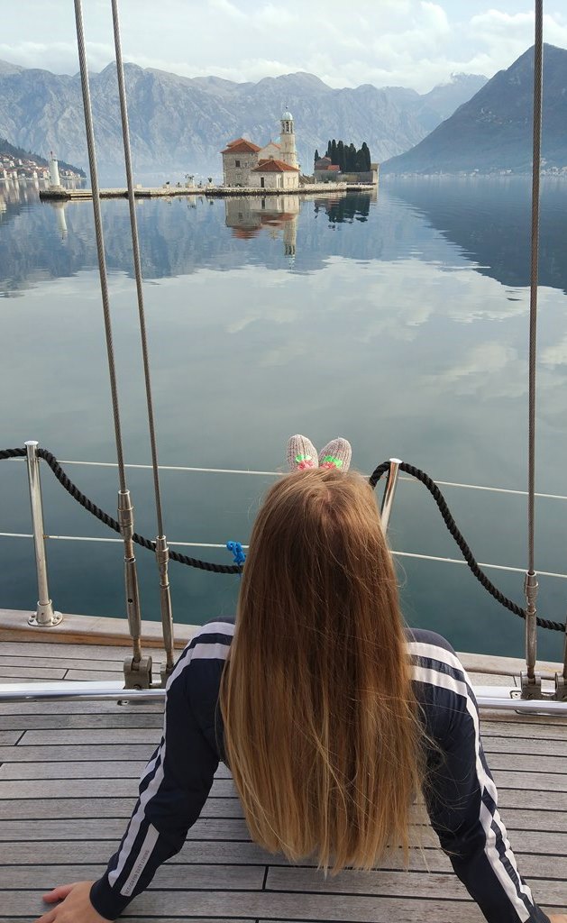 остров Богородицы на рифе