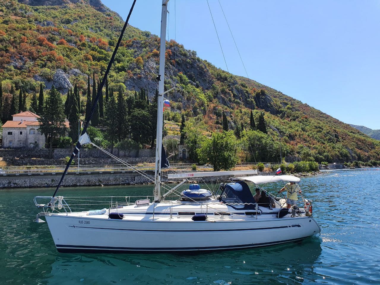 цена на аренду яхты в Тивате 