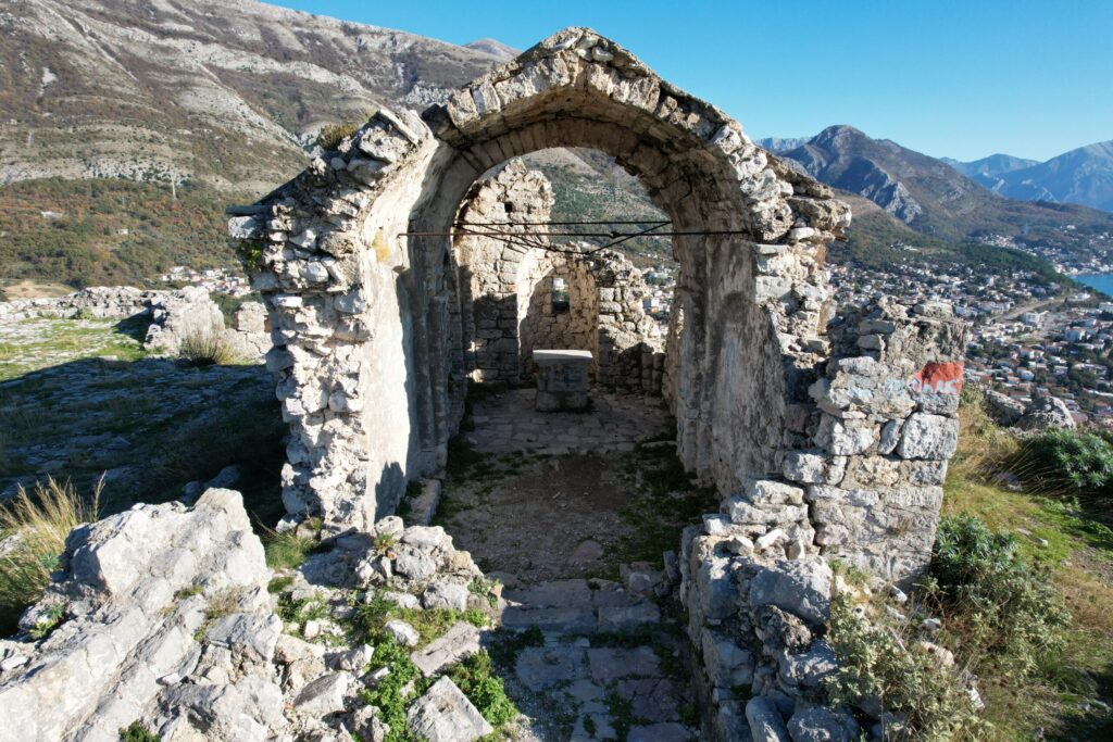 крепость хай-нехай, блог неизвестная черногория