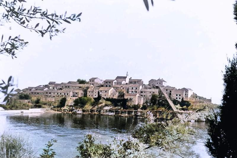 момент реконструкции в отель 1955 - 1960 старые фотографии острова Святой Стефан в Черногории